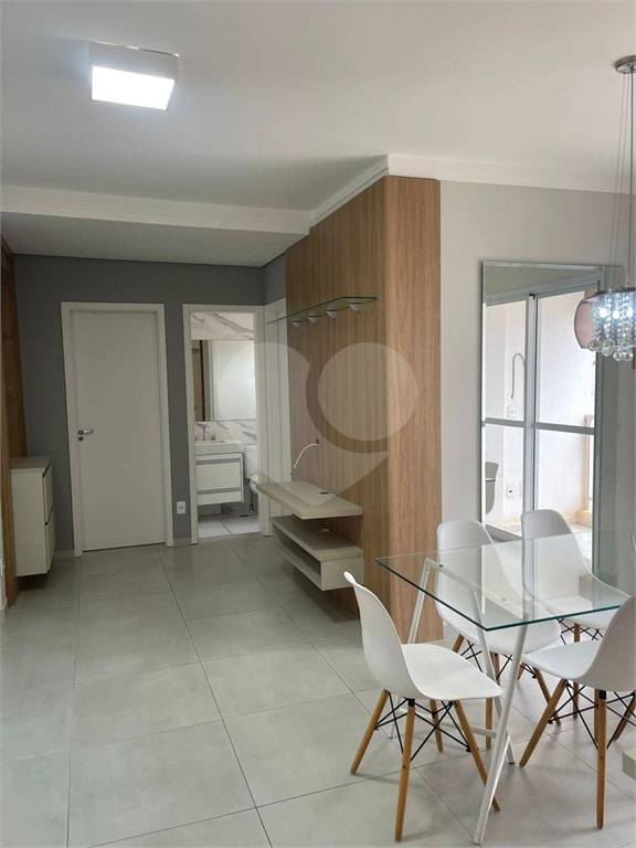 Apartamento à venda com 2 quartos, 64m² - Foto 3