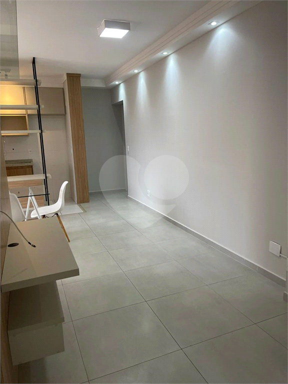 Apartamento à venda com 2 quartos, 64m² - Foto 10