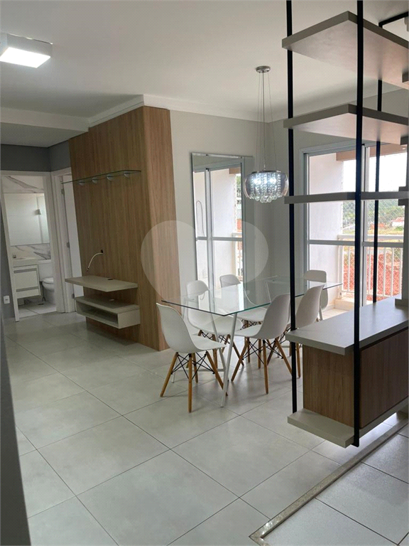 Apartamento à venda com 2 quartos, 64m² - Foto 2