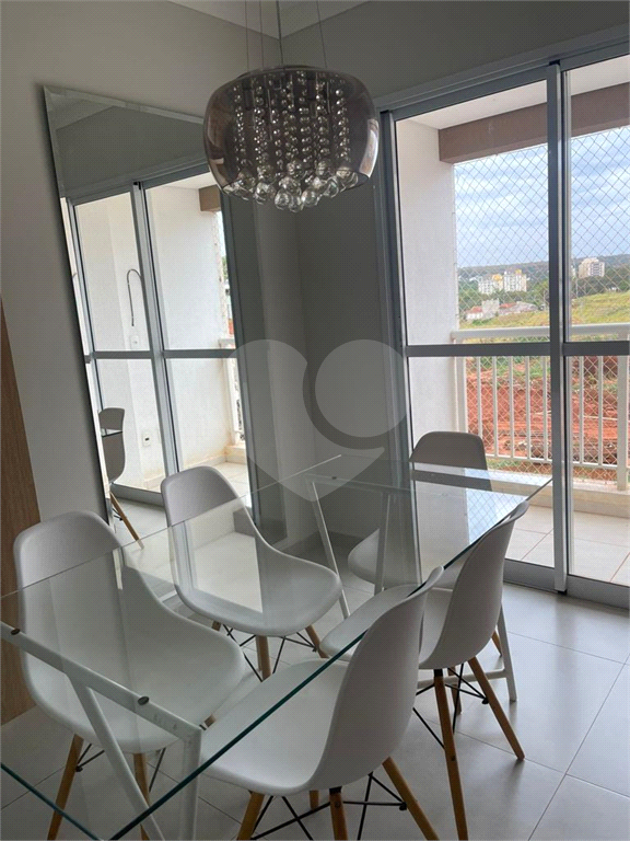 Apartamento à venda com 2 quartos, 64m² - Foto 1