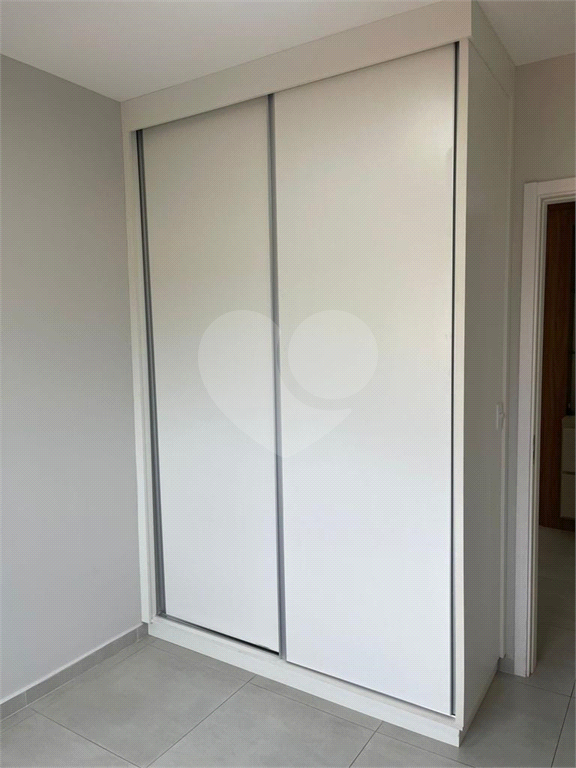 Apartamento à venda com 2 quartos, 64m² - Foto 13