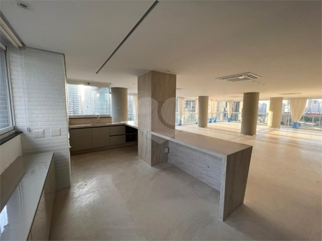 Lindo apto à venda no GEOMETRIA ITAIM - 322M²  com 3 suítes e 5 vagas 