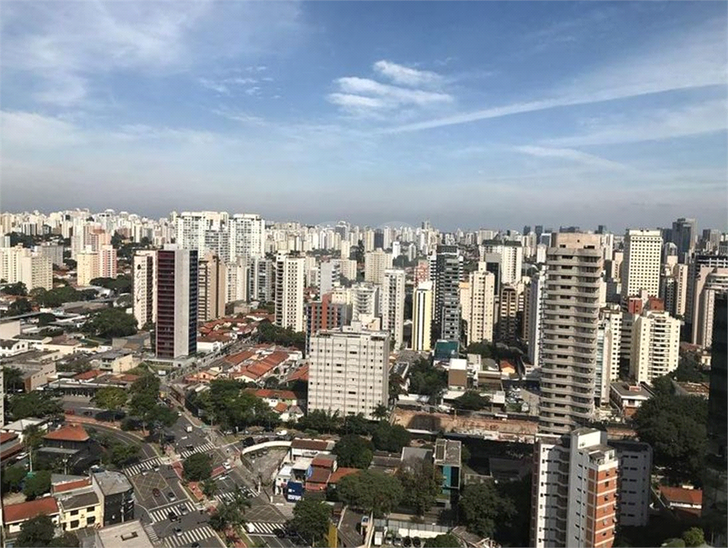 Lindo apto à venda no GEOMETRIA ITAIM - 322M²  com 3 suítes e 5 vagas 