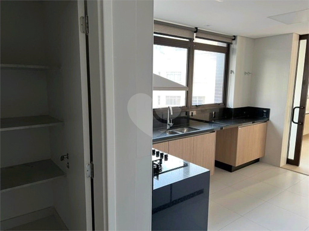 Lindo apto à venda no GEOMETRIA ITAIM - 322M²  com 3 suítes e 5 vagas 