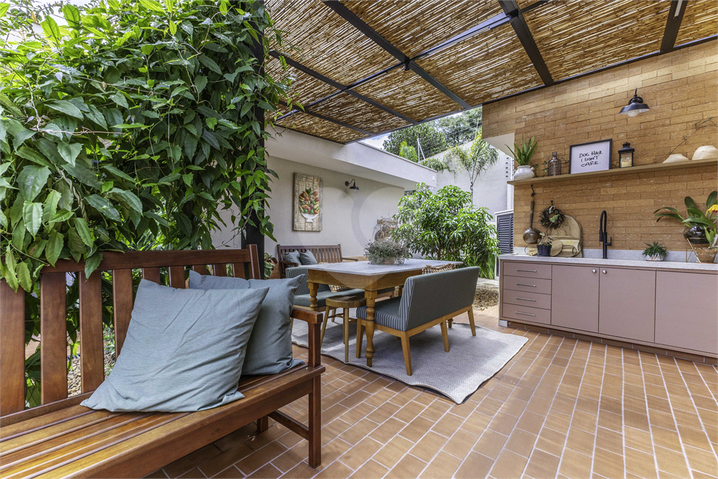 CASA À VENDA COM 3 QUARTOS NO CITY BOAÇAVA