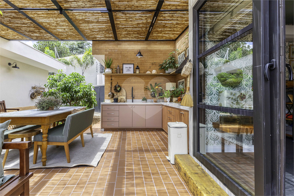 CASA À VENDA COM 3 QUARTOS NO CITY BOAÇAVA