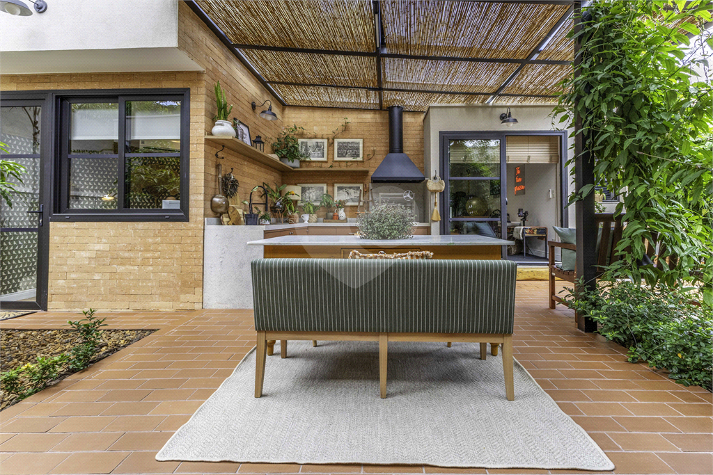CASA À VENDA COM 3 QUARTOS NO CITY BOAÇAVA