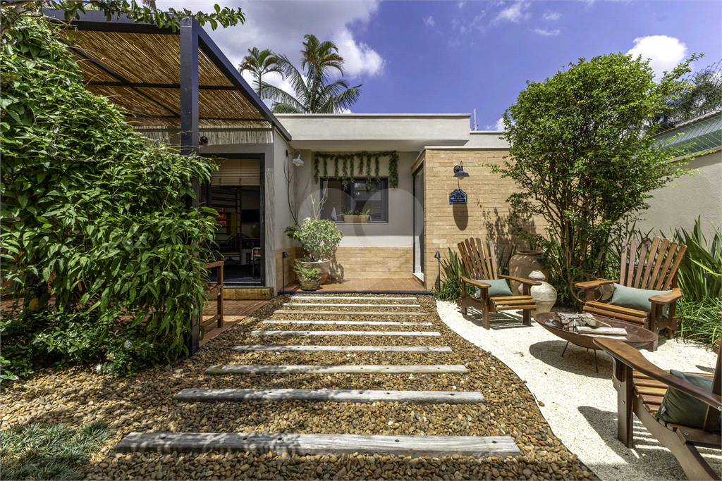 CASA À VENDA COM 3 QUARTOS NO CITY BOAÇAVA
