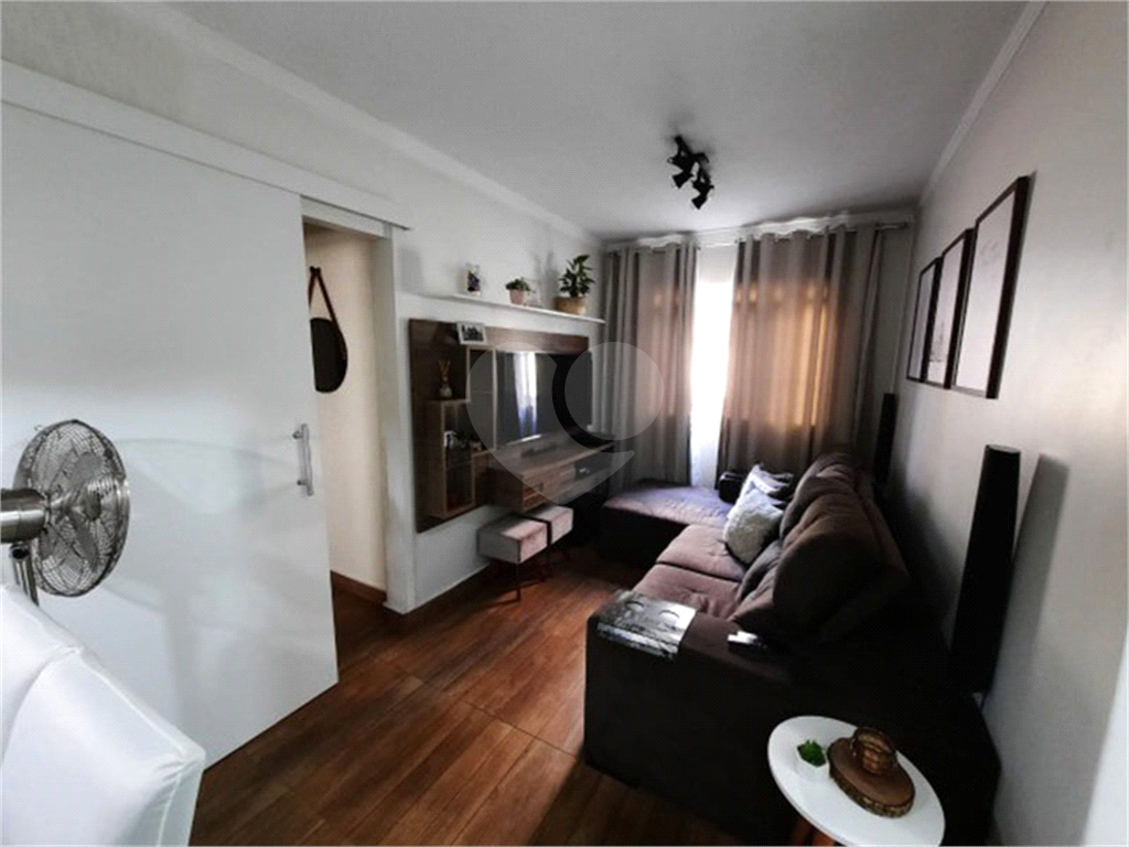 Apartamento à venda com 3 quartos, 60m² - Foto 1