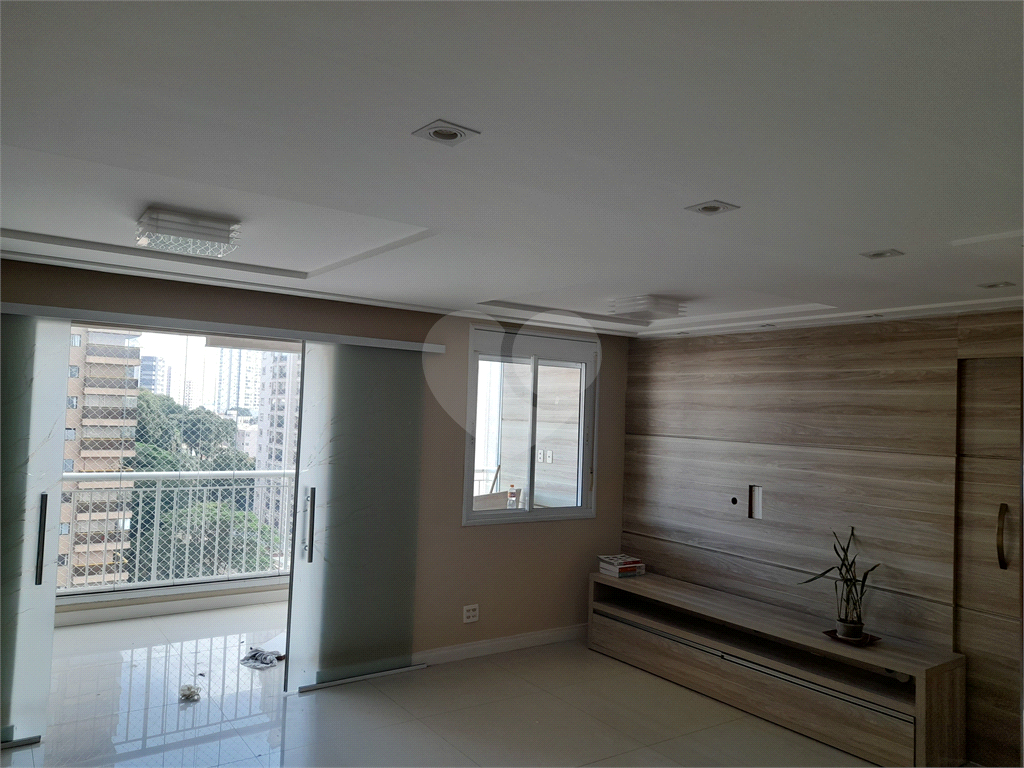 Apartamento á venda em Santana
