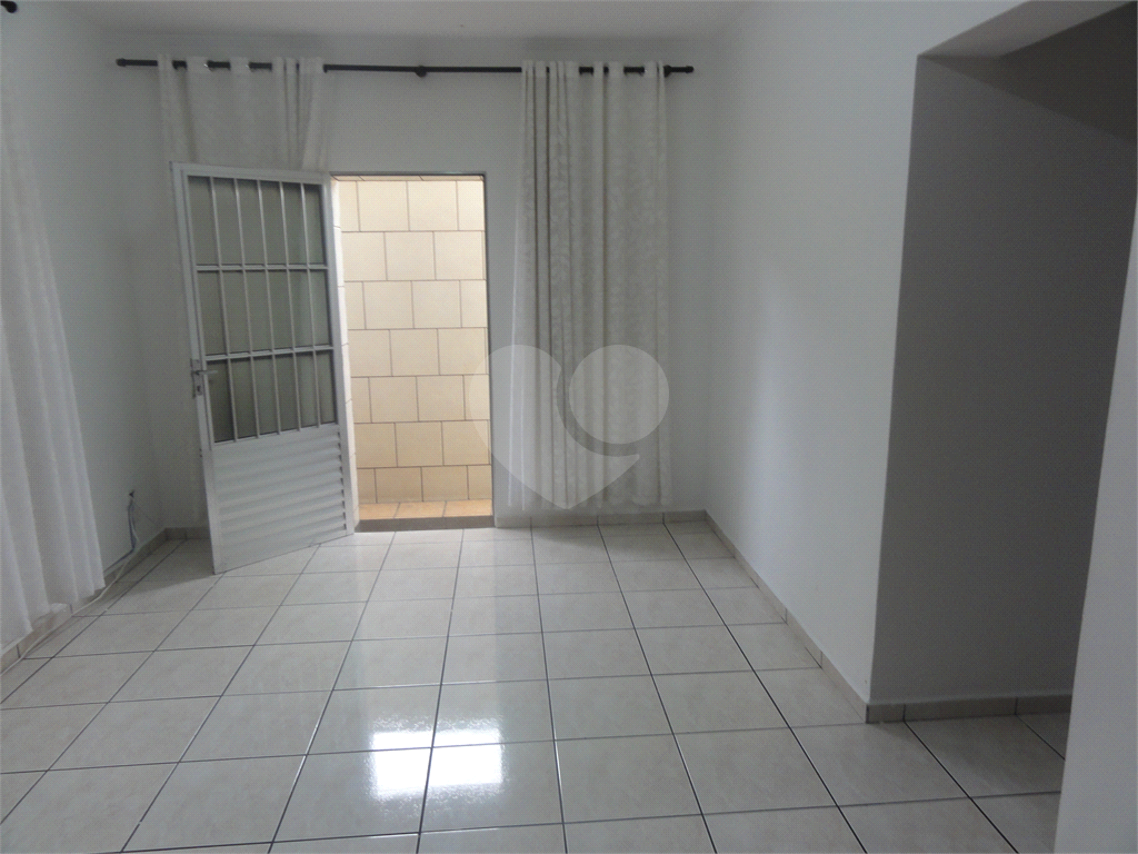 Sobrado à venda com 3 quartos, 140m² - Foto 1