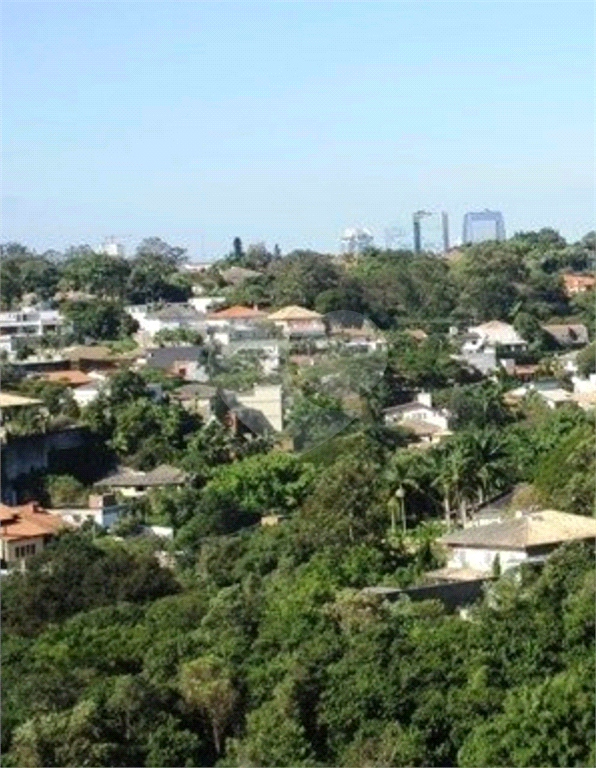 APARTAMENTO em JARDIM GUEDALA
