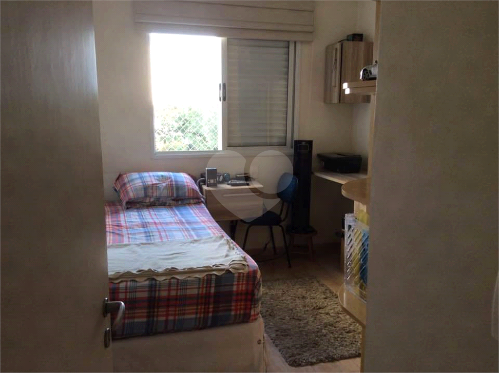 APARTAMENTO em JARDIM GUEDALA
