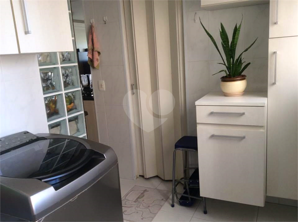APARTAMENTO em JARDIM GUEDALA