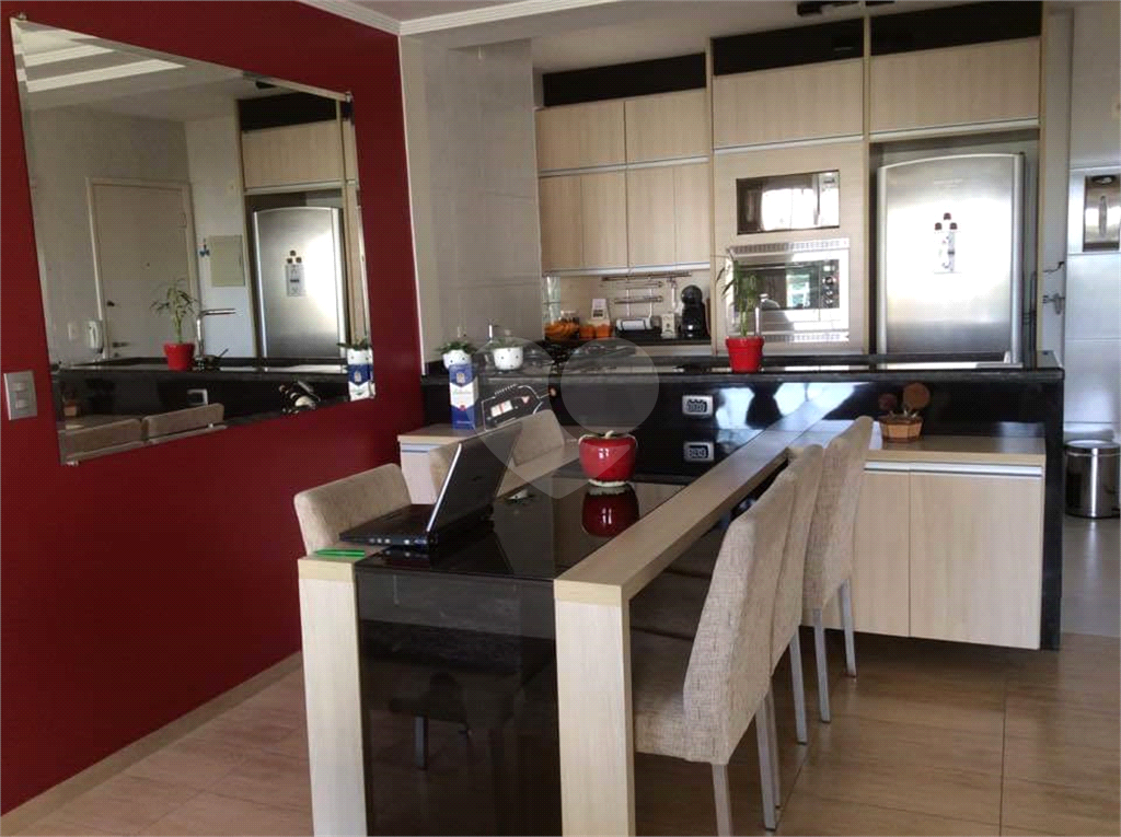 APARTAMENTO em JARDIM GUEDALA
