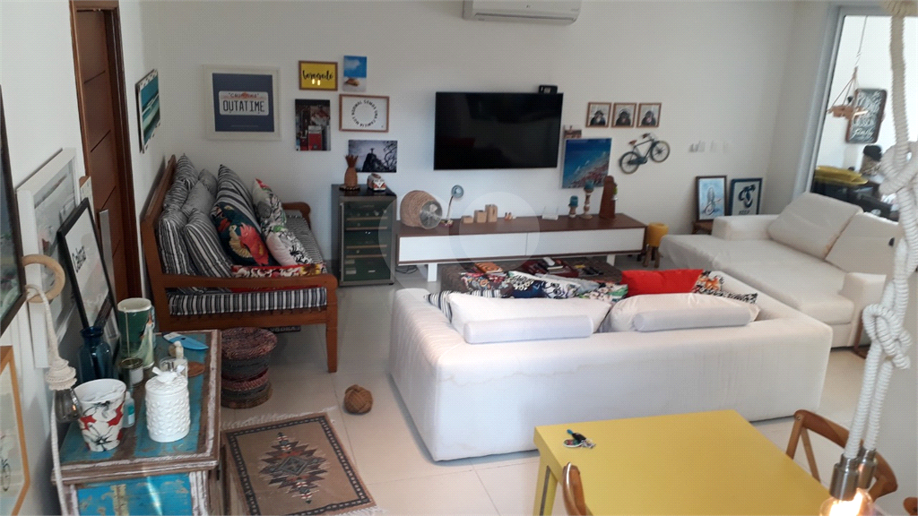 Casa de Condomínio à venda com 4 quartos, 180m² - Foto 2