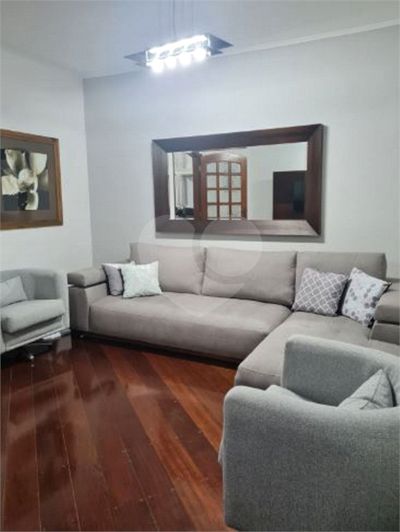 SOBRADO em LIMÃO