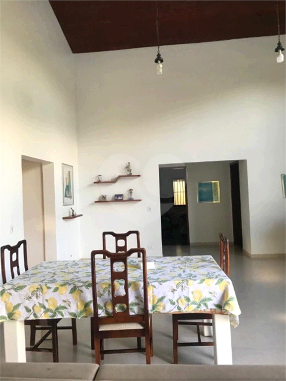 Casa à venda com 3 quartos, 377m² - Foto 6