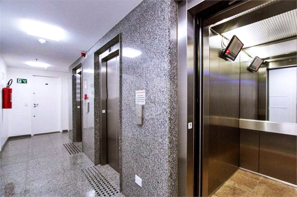 7 minutos a pé para o Metrô