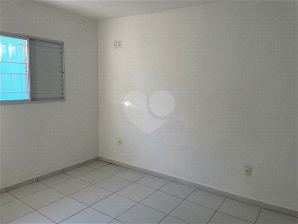 Casa para alugar com 2 quartos, 55m² - Foto 2