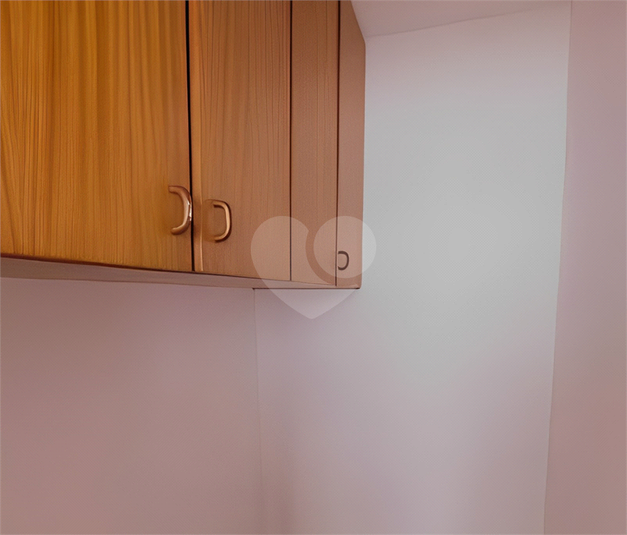 Amplo apartamento à venda no Bom Retiro com 2 quartos sendo 1 suíte, 1 vaga-Portaria 24 horas