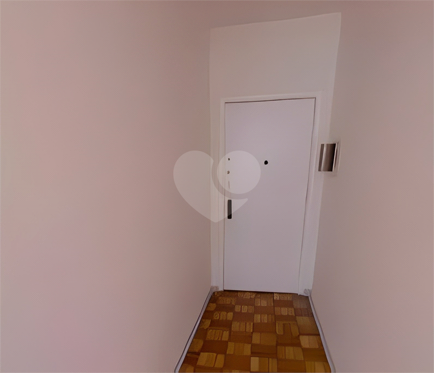 Amplo apartamento à venda no Bom Retiro com 2 quartos sendo 1 suíte, 1 vaga-Portaria 24 horas