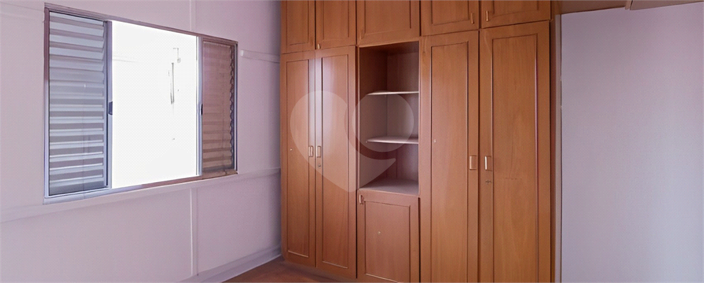 Amplo apartamento à venda no Bom Retiro com 2 quartos sendo 1 suíte, 1 vaga-Portaria 24 horas