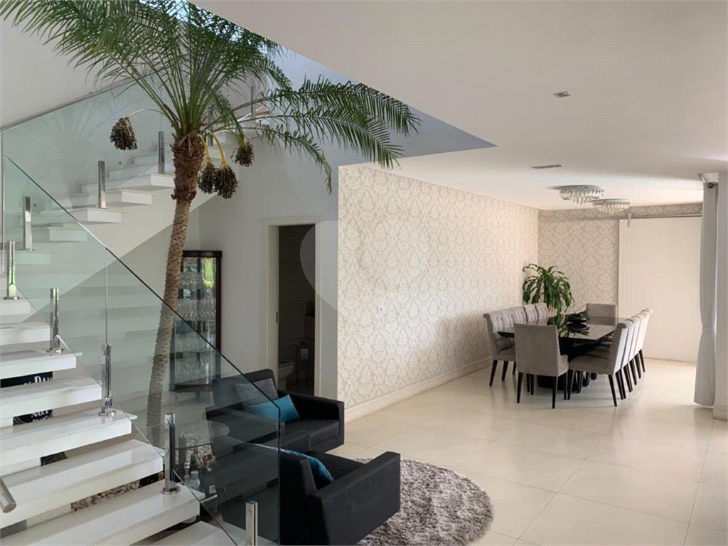 Suntuosa casa para locaçao e venda no Residencial Genesis 1 - 4 suítes e 6 vagas 
