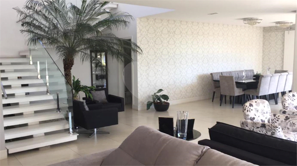 Suntuosa casa para locaçao e venda no Residencial Genesis 1 - 4 suítes e 6 vagas 