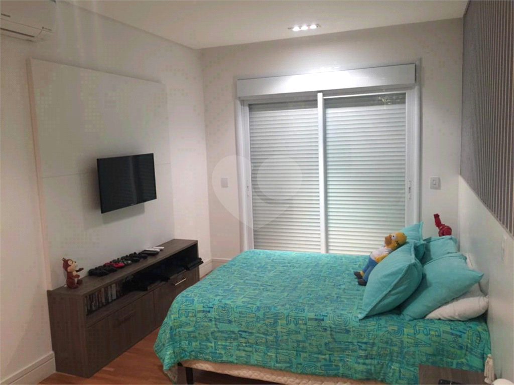 Suntuosa casa para locaçao e venda no Residencial Genesis 1 - 4 suítes e 6 vagas 