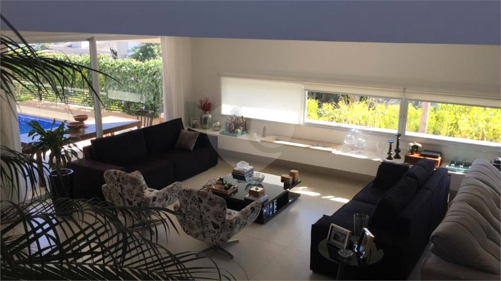 Suntuosa casa para locaçao e venda no Residencial Genesis 1 - 4 suítes e 6 vagas 