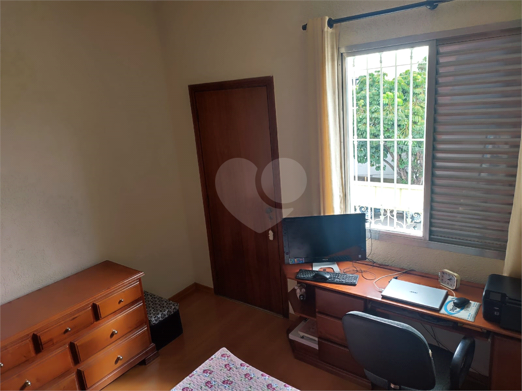 Sobrado à venda com 3 quartos, 200m² - Foto 4