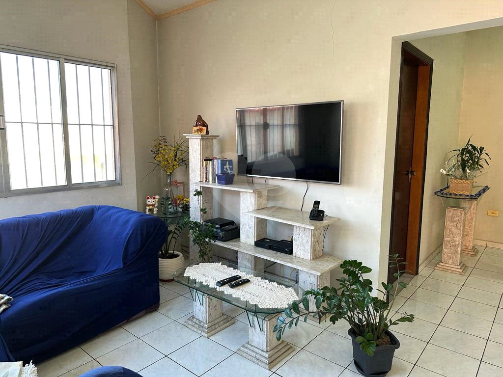 Sobrado à venda com 3 quartos, 300m² - Foto 1