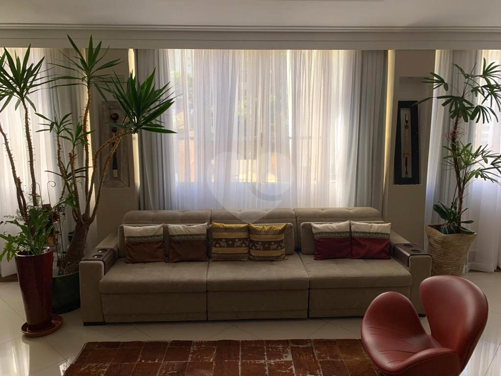 APARTAMENTO em JARDIM PAULISTA