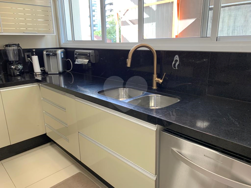 APARTAMENTO em JARDIM PAULISTA