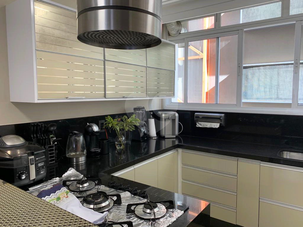 APARTAMENTO em JARDIM PAULISTA