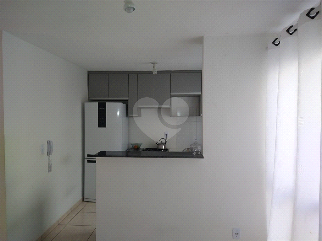 Apartamento à venda com 2 quartos, 41m² - Foto 2