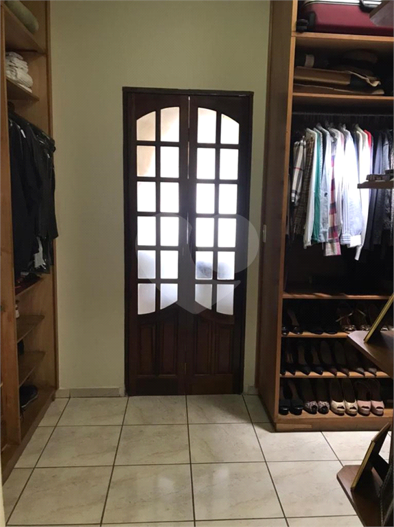 Sobrado em Guarulhos de 188m², 5 vagas 
