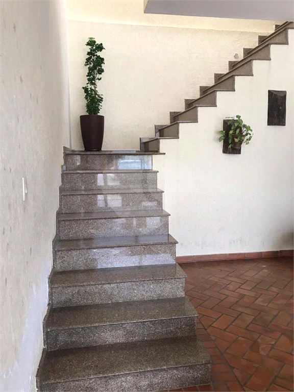 Sobrado em Guarulhos de 188m², 5 vagas 