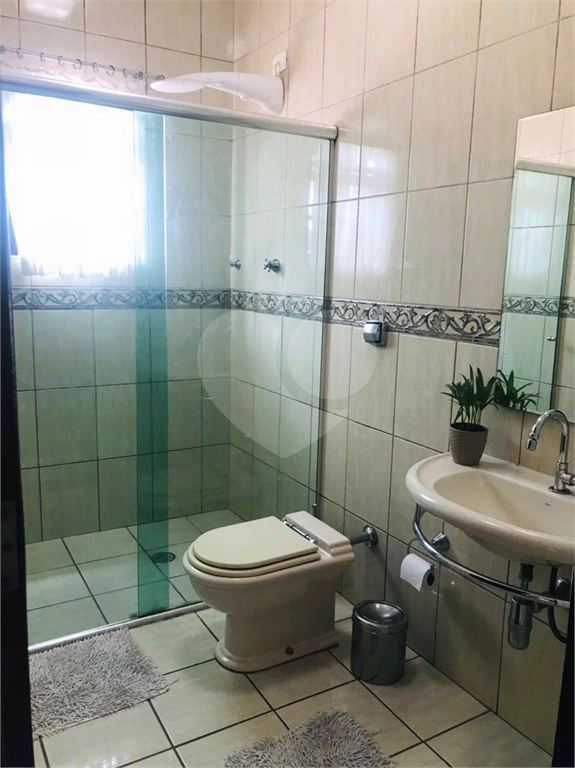 Sobrado em Guarulhos de 188m², 5 vagas 