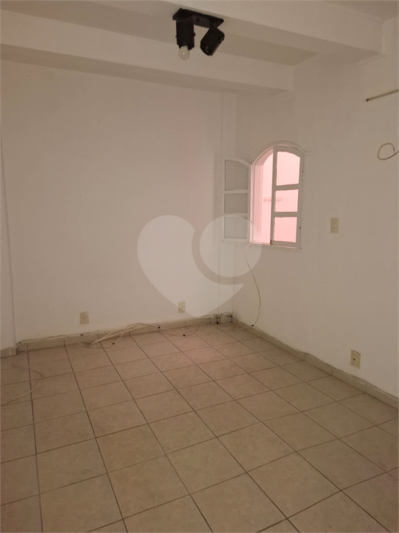 APARTAMENTO em PERDIZES
