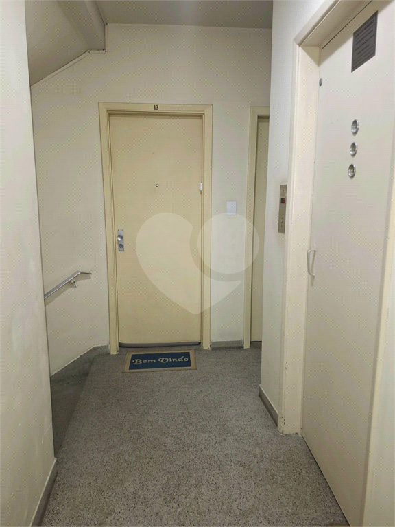 APARTAMENTO em PERDIZES