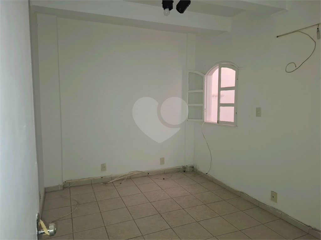 APARTAMENTO em PERDIZES