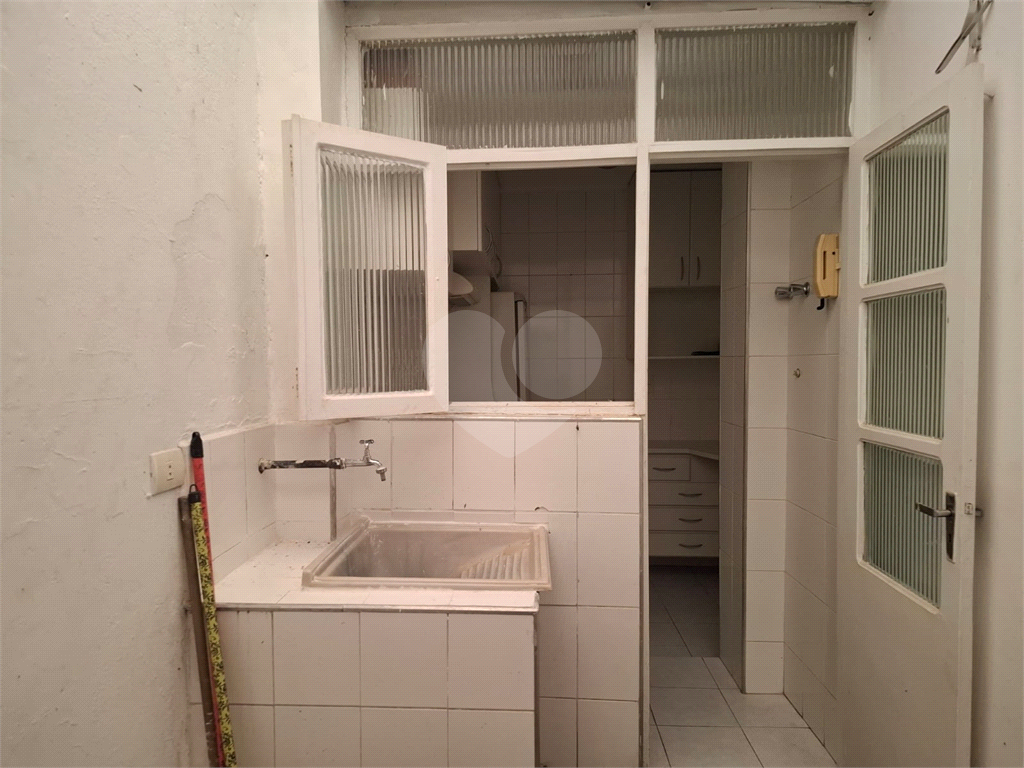APARTAMENTO em PERDIZES