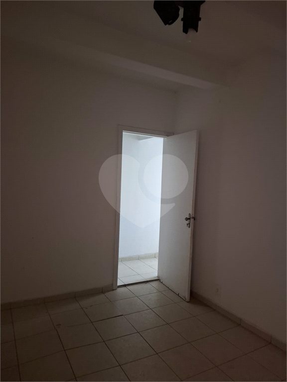 APARTAMENTO em PERDIZES
