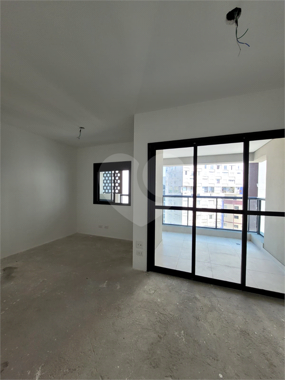 Apartamento à venda, 45 m² com 2 dormitórios e 1 vaga no Bairro Bela Vista.