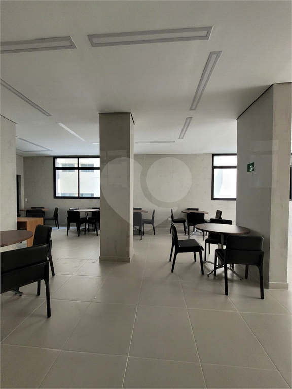 Apartamento à venda, 45 m² com 2 dormitórios e 1 vaga no Bairro Bela Vista.