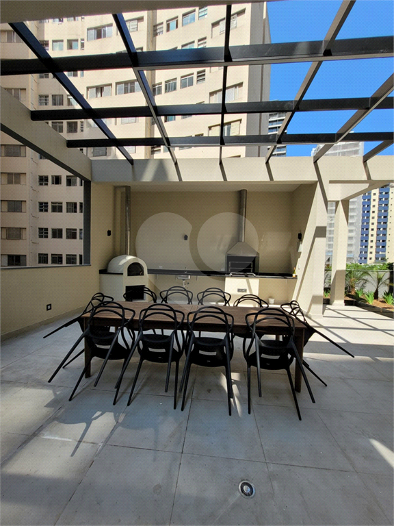 Apartamento à venda, 45 m² com 2 dormitórios e 1 vaga no Bairro Bela Vista.