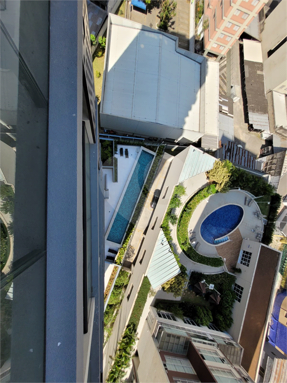 Apartamento à venda, 45 m² com 2 dormitórios e 1 vaga no Bairro Bela Vista.
