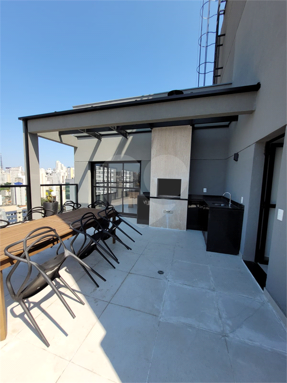 Apartamento à venda, 45 m² com 2 dormitórios e 1 vaga no Bairro Bela Vista.